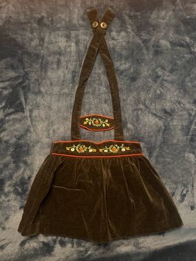 Her Majesty Velvet Skirt - Size 2T